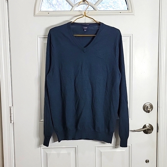 J Crew Men’s 100% Italian Merino Wool V Neck Long Sleeve Sweater Large